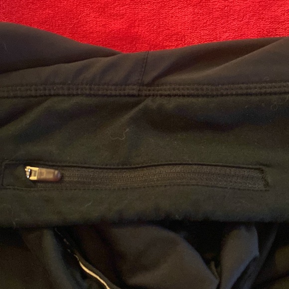 Black Nike running shorts size M Medium with lining and zip pocket - Picture 4 of 6